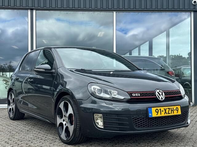 Grijs Gebruikt 2011 VW Golf VI Sport Hatchback | € 9.950 (Eerlijke prijs) - Afbeelding 1/4