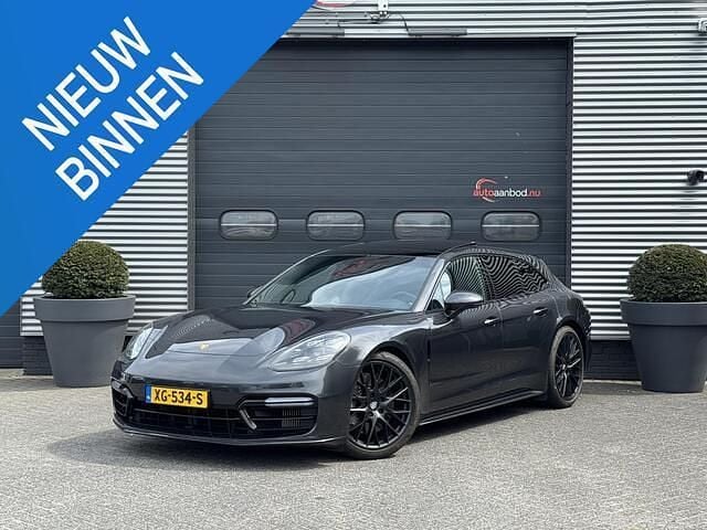 Grijs, metallic lak Gebruikt 2019 Porsche Panamera S E-Hybrid Sport Turismo Sedan | € 49.990 (Super prijs) - Afbeelding 1/4