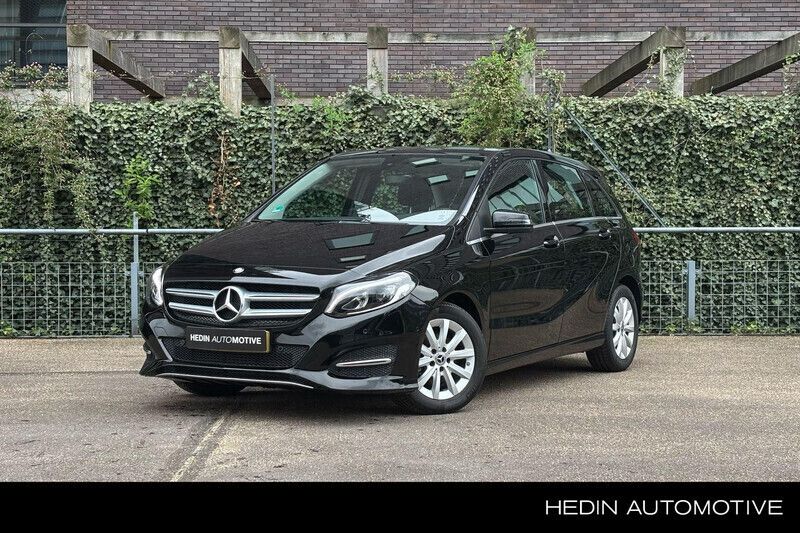 Zwart Gebruikt 2016 Mercedes B180 Style MPV | € 17.490 (Goede deal) - Afbeelding 1/4