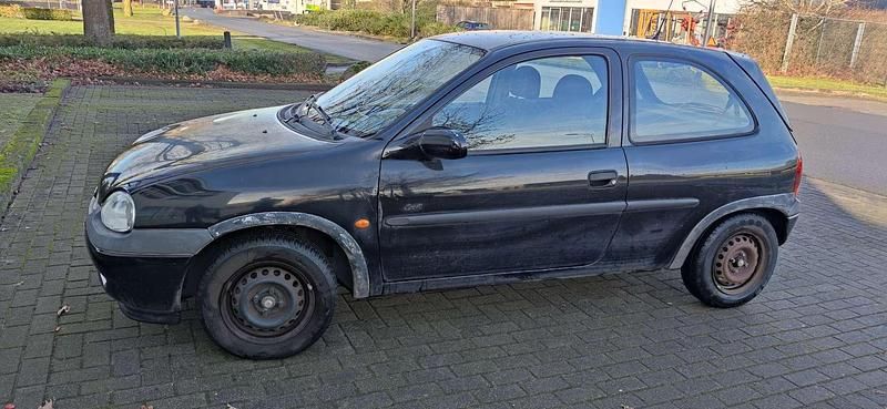 Occasion Opel Corsa 60 PK (44 kW) 1997 Zwart Hatchback