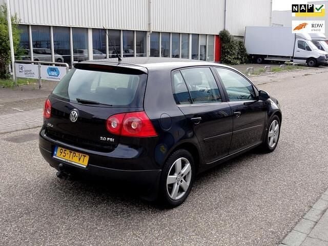 Zwart Gebruikt 2007 VW Golf V Comfortline Hatchback | € 3.950 (Eerlijke prijs) - Afbeelding 1/4