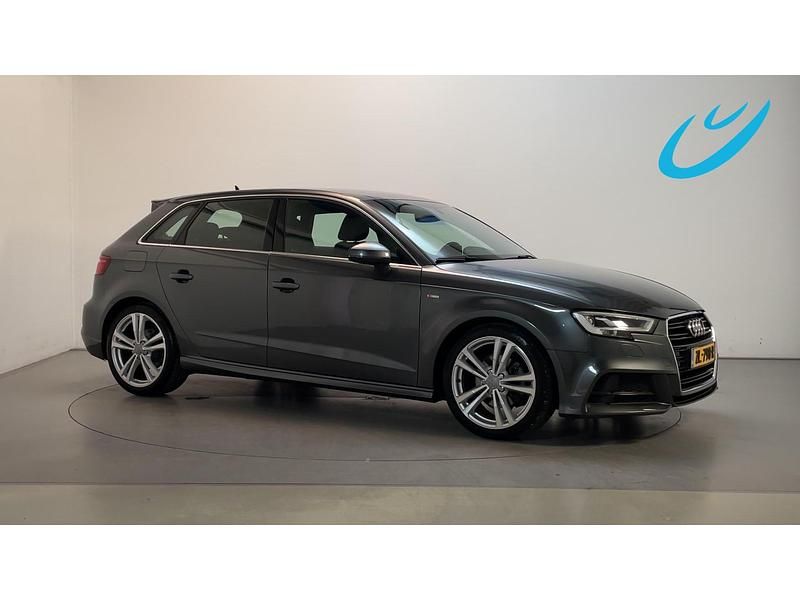 Grijs Gebruikt 2019 Audi A3 S-Line Hatchback | € 19.450 (Iets duurder) - Afbeelding 1/3