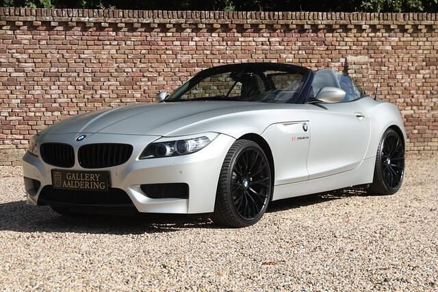 Grijs Gebruikt 2013 BMW Z4 Comfort Edition Cabriolet | € 34.950 - Afbeelding 1/4