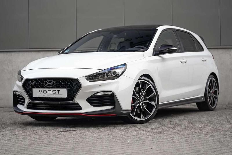 Wit Gebruikt 2019 Hyundai i30 Hatchback | € 25.950 (Eerlijke prijs) - Afbeelding 1/4