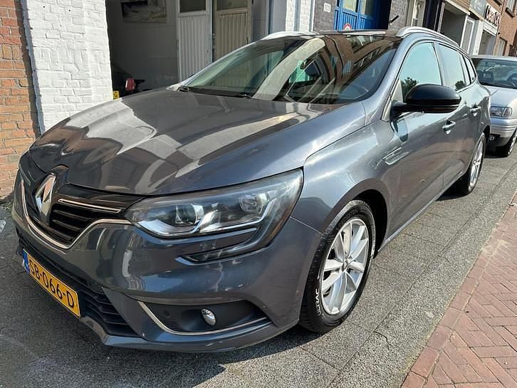 Gebruikt 2018 Renault Mégane IV LIMITED Stationwagen | € 9.950 (Super prijs) - Afbeelding 1/4