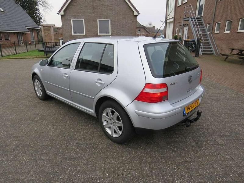 Occasion VW Golf IV Ocean 112 PK (82 kW) 2003 Zilver (metallic) Hatchback