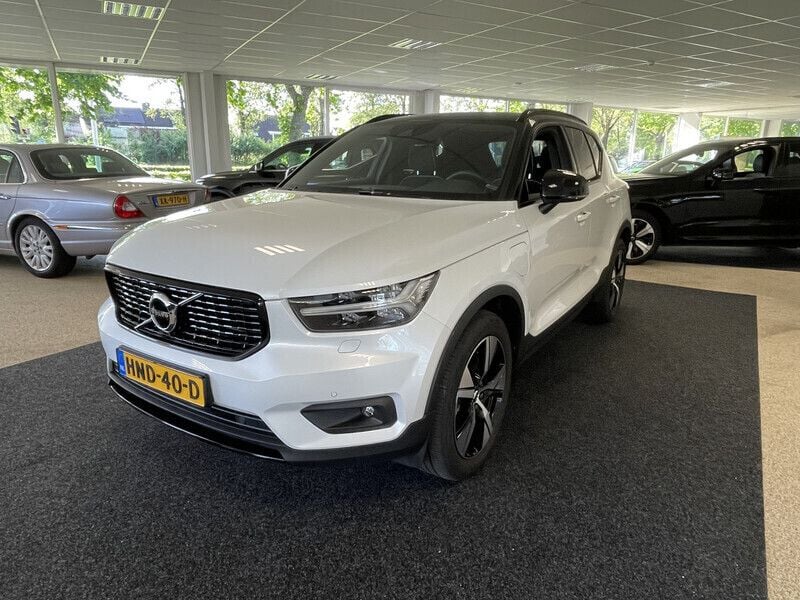 Wit Gebruikt 2021 Volvo XC40 R-Design SUV | € 33.750 (Goede deal) - Afbeelding 1/4