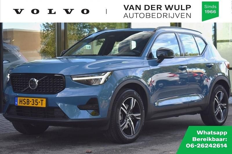 Blauw Gebruikt 2025 Volvo XC40 Plus SUV | € 46.950 (Eerlijke prijs) - Afbeelding 1/4