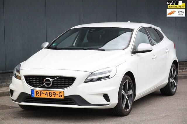 Wit Gebruikt 2018 Volvo V40 Business Edition Stationwagen | € 17.950 (Eerlijke prijs) - Afbeelding 1/4