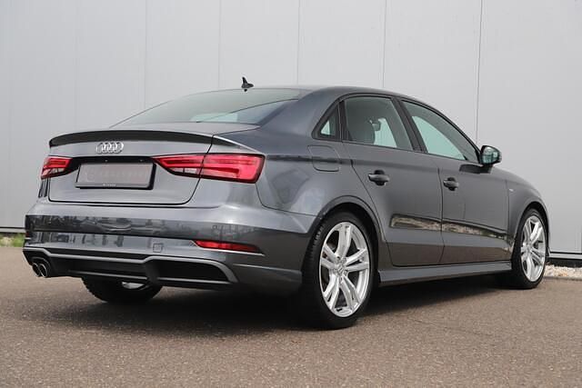 Occasion Audi A3 S-Line 150 PK (110 kW) 2020 Daytonagrijs pareleffect Sedan