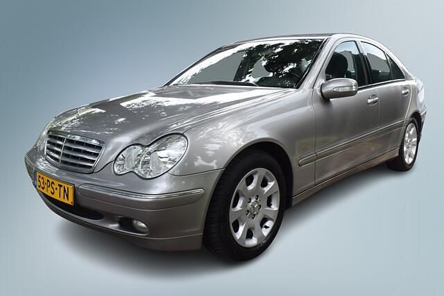 Grijs Gebruikt 2004 Mercedes C200 Elegance Sedan | € 6.450 - Afbeelding 1/4