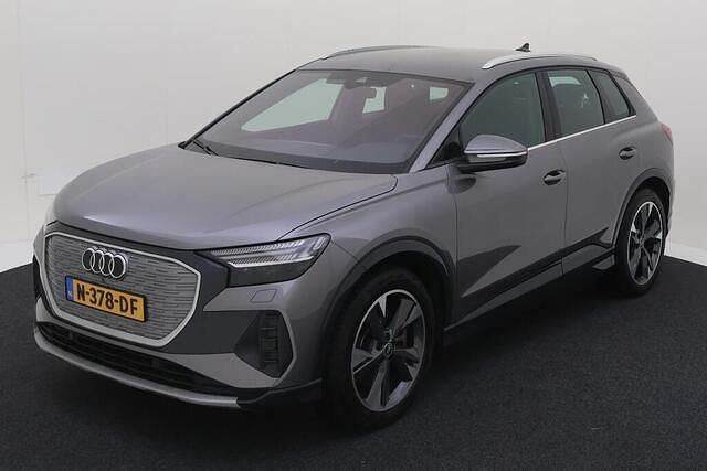 Grijs Gebruikt 2021 Audi Q4 e-tron Advanced SUV | € 28.600 (Eerlijke prijs) - Afbeelding 1/3