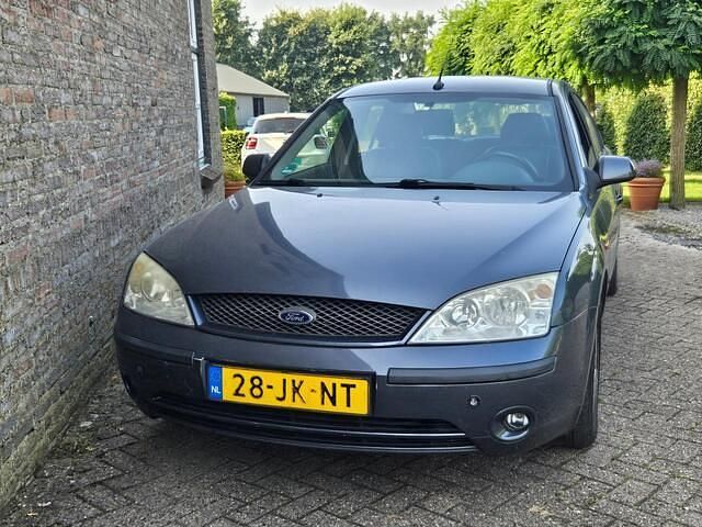 Occasion Ford Mondeo Collection 145 PK (106 kW) 2002 Grijs Sedan
