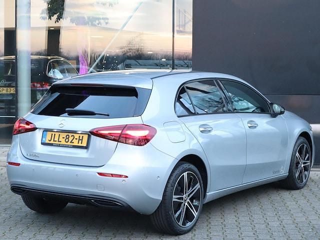Occasion Mercedes A250 Business 218 PK (160 kW) 2025 Grijs Hatchback