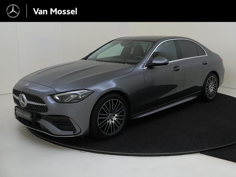 Grijs Gebruikt 2021 Mercedes C180 AMG line Sedan | € 39.945 (Eerlijke prijs) - Afbeelding 1/4