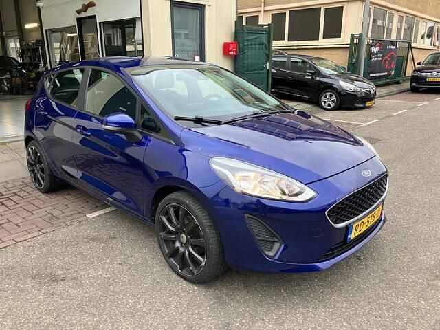 Blauw Gebruikt 2017 Ford Fiesta Trend Hatchback | € 5.999 (Eerlijke prijs) - Afbeelding 1/4