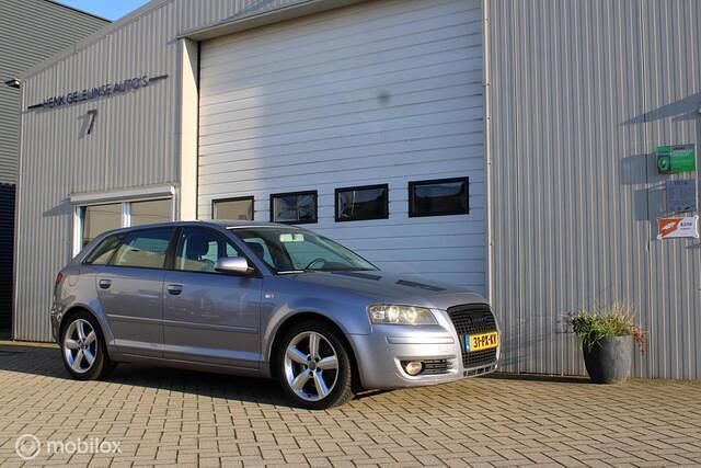 Grijs Gebruikt 2005 Audi A3 Sportback Ambition Hatchback | € 1.950 (Super prijs) - Afbeelding 1/4