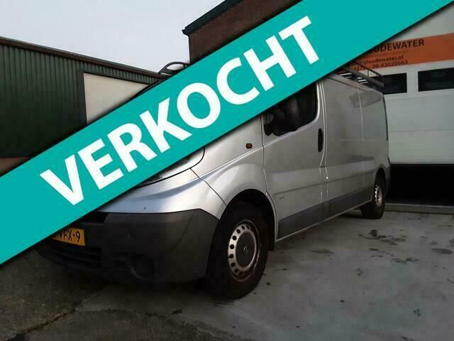 Grijs Gebruikt 2007 Opel Vivaro Van | € 4.195 (Iets duurder) - Afbeelding 1/4
