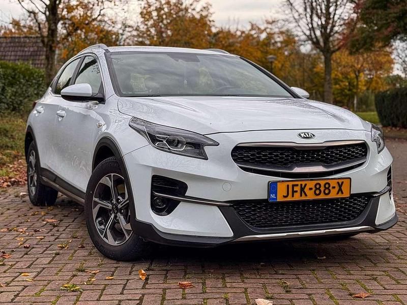 Wit Gebruikt 2021 Kia XCeed SUV | € 21.500 - Afbeelding 1/4