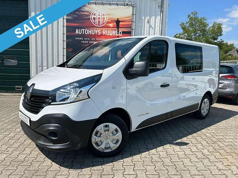 Wit Gebruikt 2017 Renault Trafic Komfort Van | € 18.950 - Afbeelding 1/4
