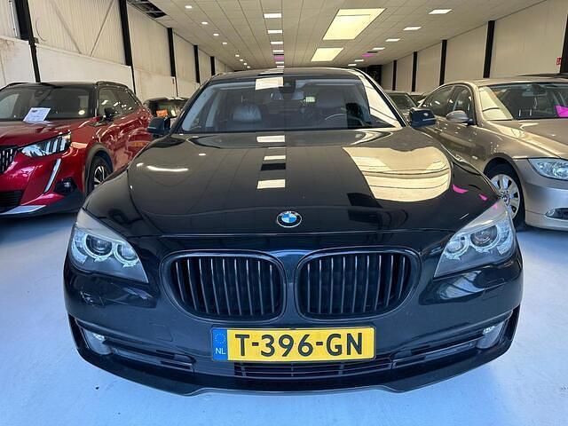 Zwart Gebruikt 2014 BMW 740L Sedan | € 28.950 - Afbeelding 1/4
