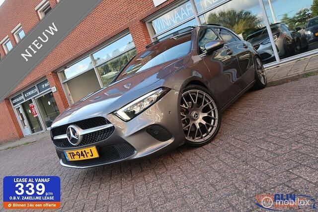Grijs Gebruikt 2018 Mercedes A200 Advantage Hatchback | € 20.950 (Eerlijke prijs) - Afbeelding 1/4