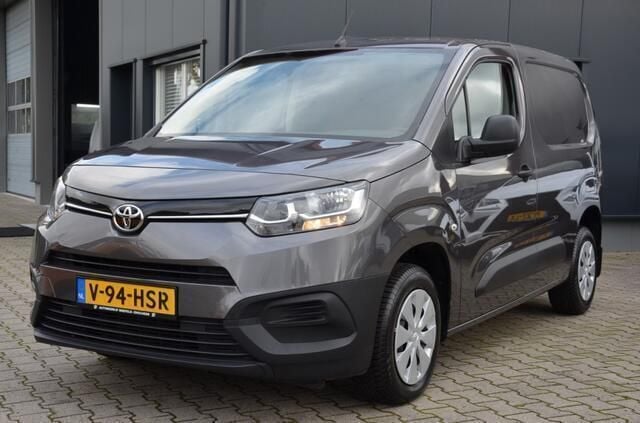 Grijs Gebruikt 2021 Toyota Proace Cool Van | € 11.650 (Super prijs) - Afbeelding 1/4