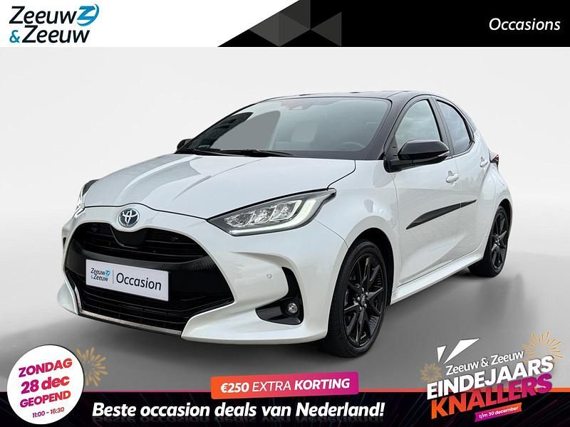 Wit Gebruikt 2022 Toyota Yaris Executive Hatchback | € 21.935 (Goede deal) - Afbeelding 1/4