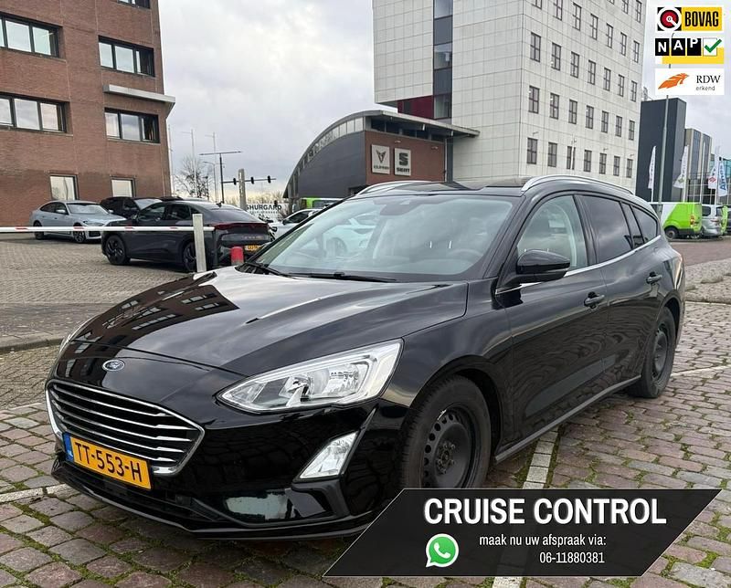 Zwart Gebruikt 2018 Ford Focus Business Edition Stationwagen | € 14.995 (Duur) - Afbeelding 1/4