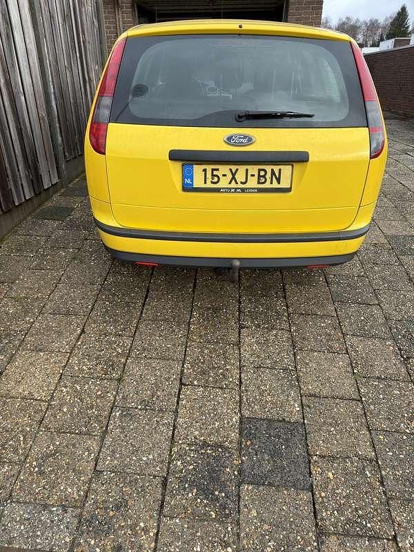 Occasion Ford Focus Trend 101 PK (74 kW) 2007 Geel Stationwagen