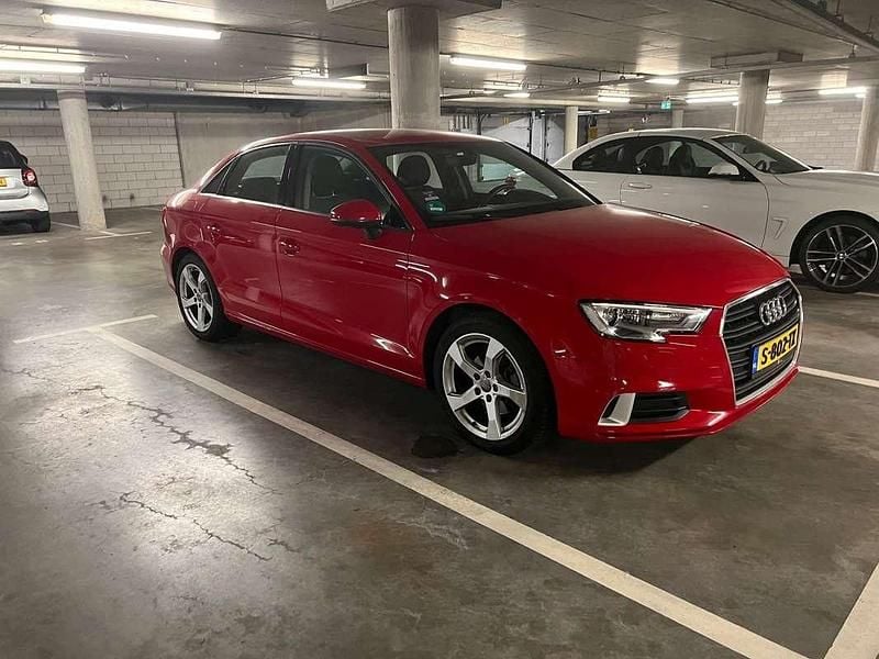 Rood Gebruikt 2020 Audi A3 Business Sedan | € 23.999 - Afbeelding 1/2