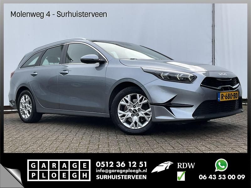 Grijs Occasion 2022 Kia Ceed Hatchback | € 14.700 (Eerlijke prijs) - Afbeelding 1/4
