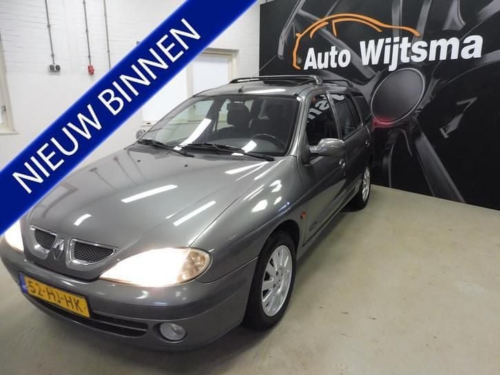 Gebruikt 2001 Renault Mégane Dynamique Stationwagen | € 1.495 (Iets duurder) - Afbeelding 1/4