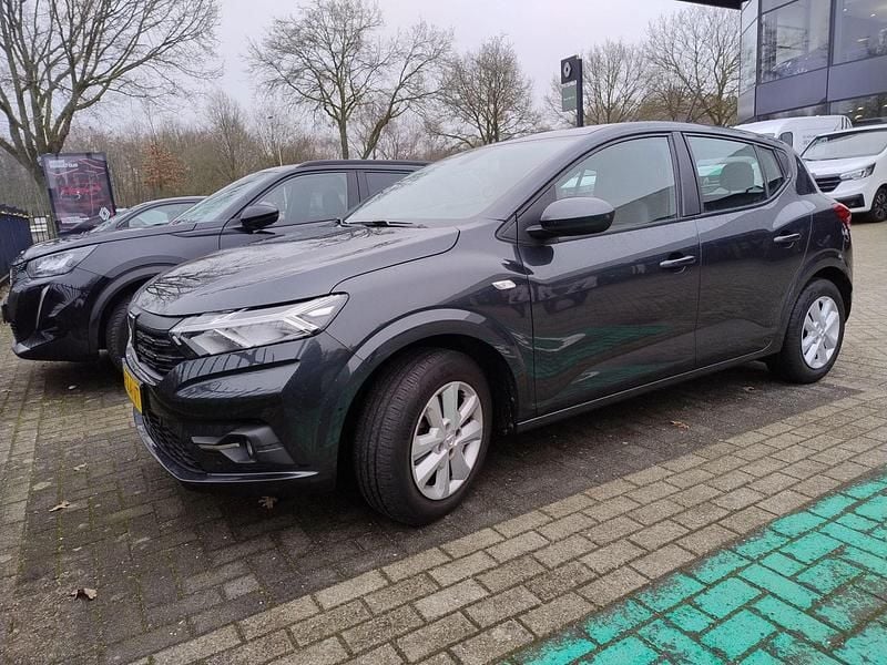 Grijs Occasion 2022 Dacia Sandero Comfort Hatchback | € 13.945 (Goede deal) - Afbeelding 1/3