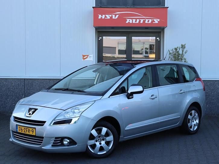 Grijs Occasion 2011 Peugeot 5008 MPV | € 2.645 (Goede deal) - Afbeelding 1/3