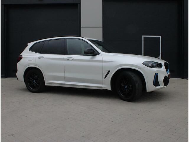 Wit Gebruikt 2022 BMW iX3 Executive SUV | € 39.950 (Super prijs) - Afbeelding 1/4