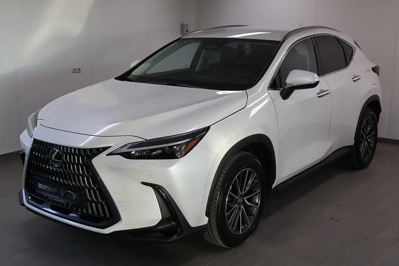 Wit Gebruikt 2025 Lexus NX450h+ Luxury Line SUV | € 53.894 (Super prijs) - Afbeelding 1/4