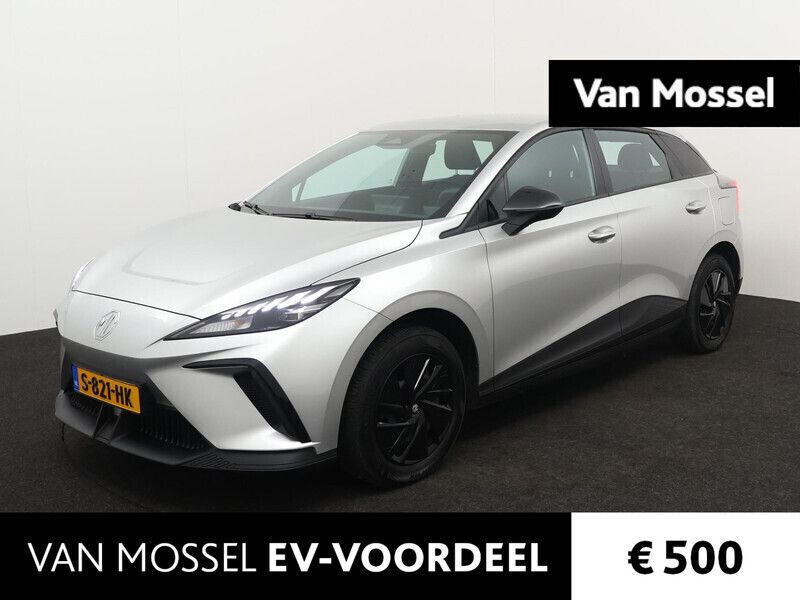 Grijs, metallic lak Gebruikt 2023 MG MG4 EV Hatchback | € 19.995 (Eerlijke prijs) - Afbeelding 1/4