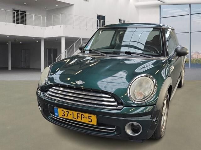 Groen Occasion 2010 Mini ONE Business Hatchback | € 4.495 (Goede deal) - Afbeelding 1/4