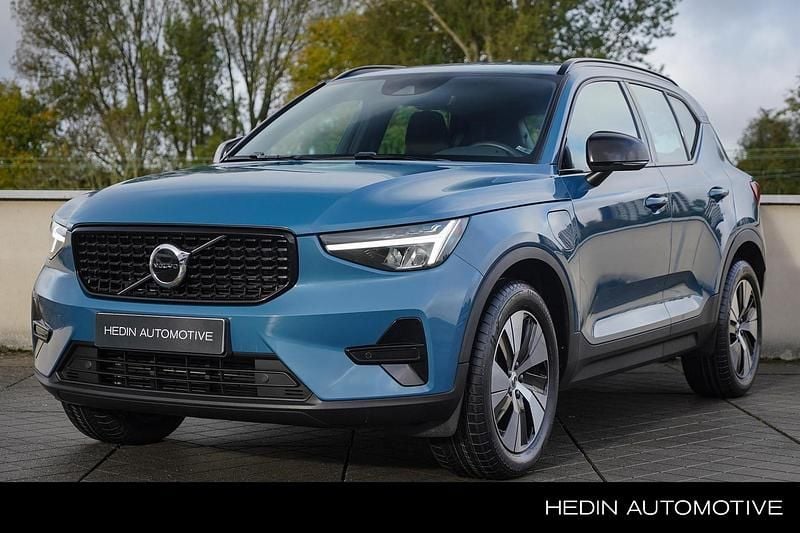 Blauw Gebruikt 2022 Volvo XC40 Plus SUV | € 33.995 (Eerlijke prijs) - Afbeelding 1/4