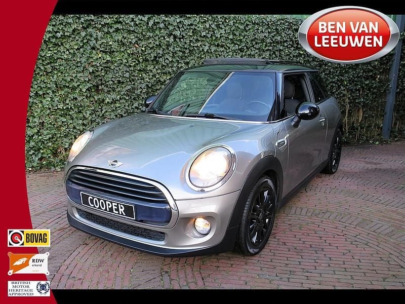 Occasion Mini Cooper Business 136 PK (100 kW) 2017 Grijs Hatchback