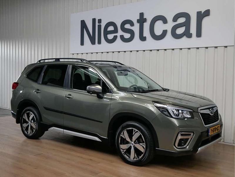 Groen Occasion 2020 Subaru Forester Premium SUV | € 35.750 - Afbeelding 1/4