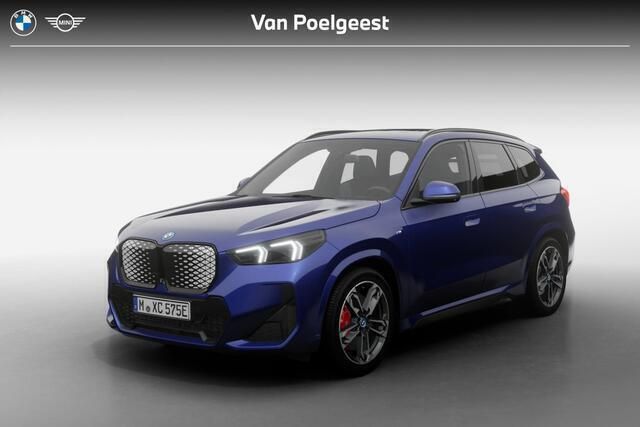 M portimao blau Nieuw 2025 BMW iX1 M Sport SUV | € 61.813 (Goede deal) - Afbeelding 1/4