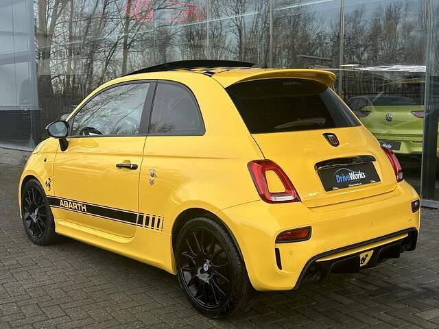 Occasion Abarth 595 Pista 165 PK (121 kW) 2018 Geel Hatchback