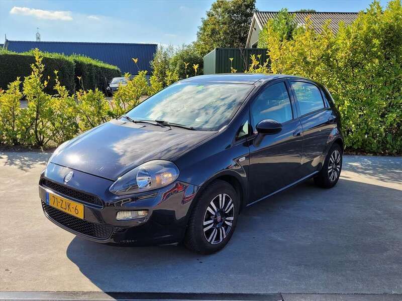 Zwart Gebruikt 2012 Fiat Punto Hatchback | € 4.300 (Eerlijke prijs) - Afbeelding 1/4