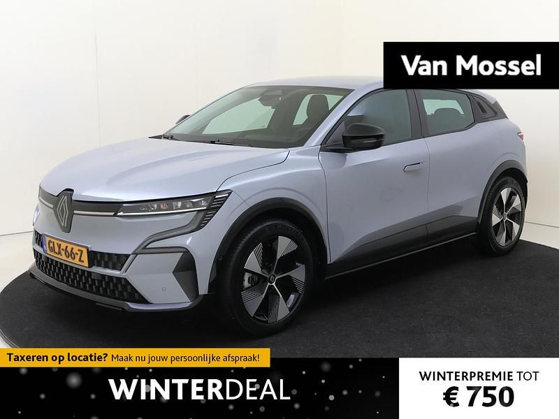 Grijs Occasion 2025 Renault Megane E-Tech Equilibre Hatchback | € 34.940 (Iets duurder) - Afbeelding 1/4