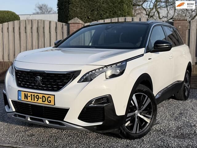 Wit (metallic) Occasion 2018 Peugeot 5008 GT-line MPV | € 17.995 (Goede deal) - Afbeelding 1/4