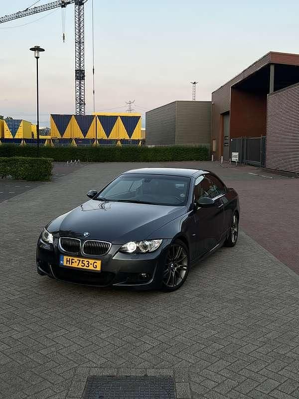 Grijs Gebruikt 2008 BMW 325 Cabriolet M Sport Cabriolet | € 11.499 (Goede deal) - Afbeelding 1/4