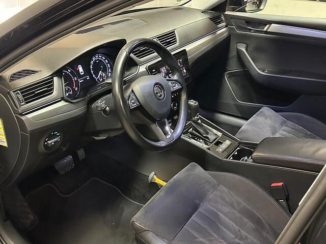 Occasion Skoda Superb Business Line 120 PK (88 kW) 2017 Zwart Stationwagen