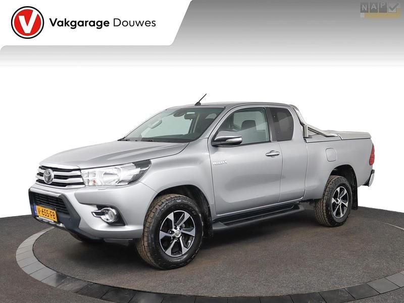 Zilver Gebruikt 2017 Toyota HiLux Pickup | € 24.950 (Eerlijke prijs) - Afbeelding 1/4